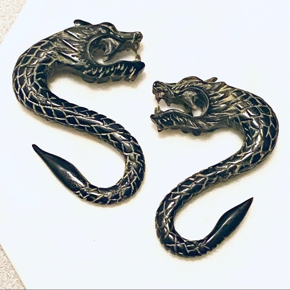 Rare Vintage Buffalo Horn Dragon Plugs - Picture 7 of 11